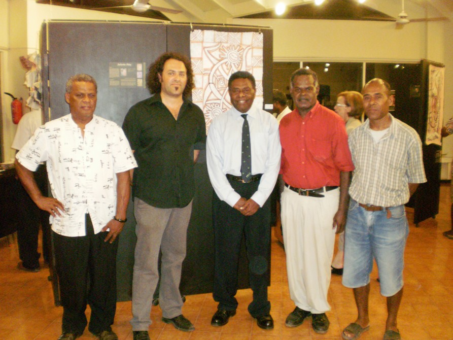 Emmanuel Watt, Georges Cumbo, M. le Président de la République Iolu Johnson Abil, François Aissav et Sero Kuautonga